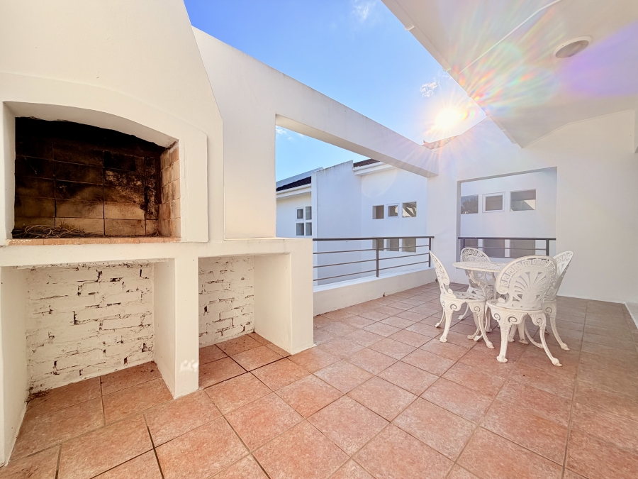 5 Bedroom Property for Sale in Vermont Western Cape